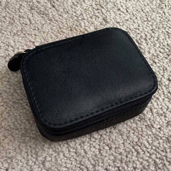 Genuine Leather Pill Case. - Picture 2 of 10